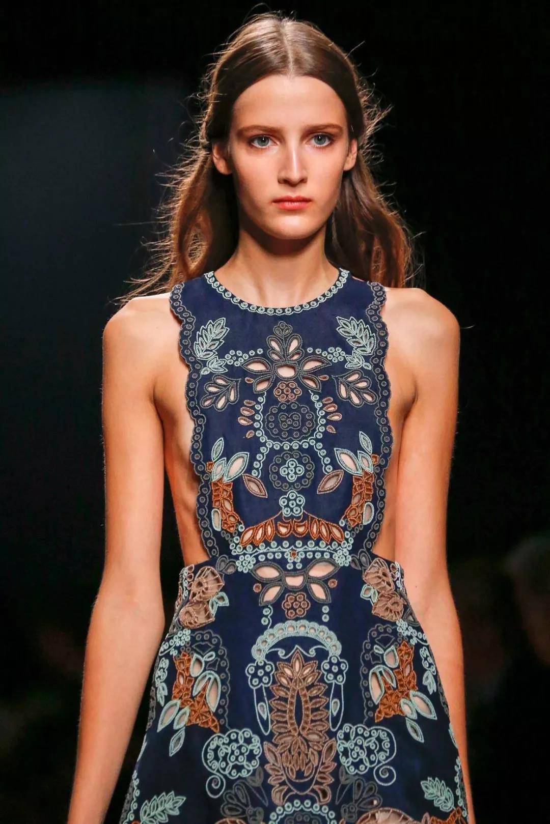 会呼吸的时装镂空造型设计素材库